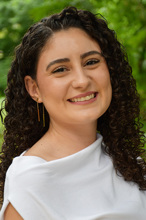 Aleyna_Gueclue_neu.jpg  
